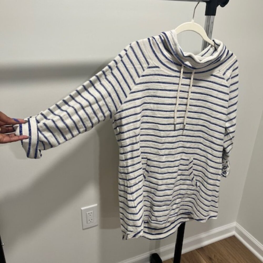 Modern Performance Pullover - Picture 7 of 7
